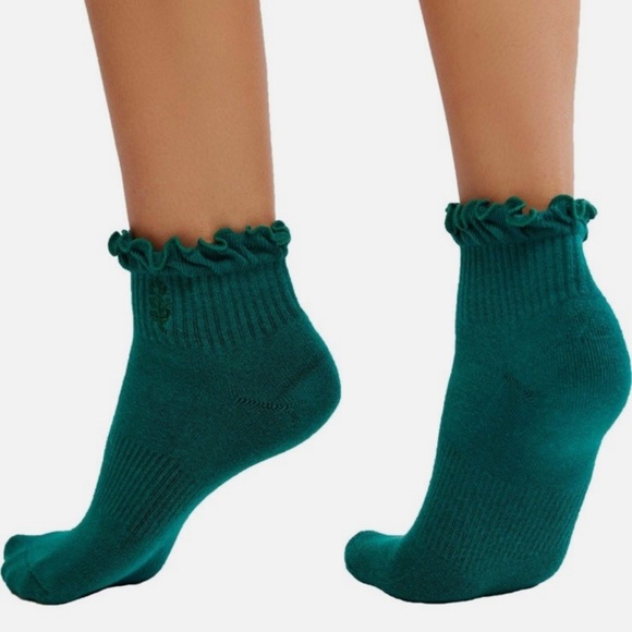 Free People Accessories - FP Movement Ribbed Ruffle Sport Ankle Socks